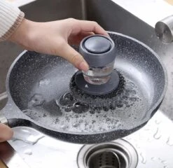 Afwasborstel Met Zeepdispenser – Met 3 Verschillende Opzet Stukken – Inclusief Houder – Grijs – Afwas Borstel Zeepreservoir – Zeep Handborstel – Doseerpomp – Afwasmiddel Dispenser – Navulbaar -Huishoudelijke Artikelen Winkel 1200x1168 1